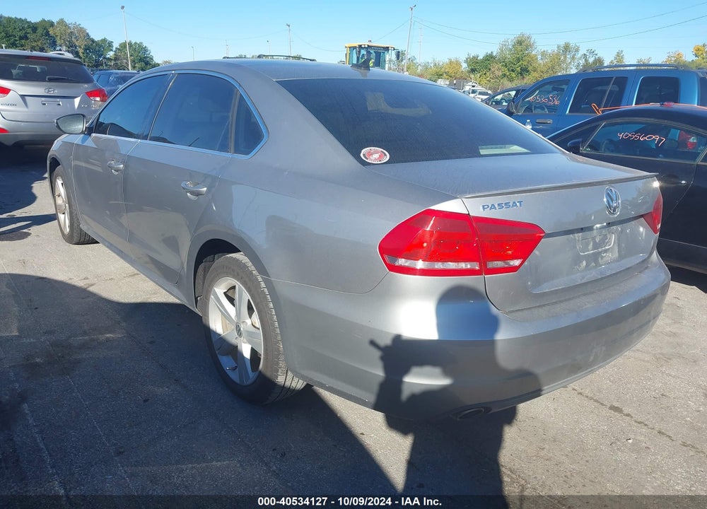 2012 VOLKSWAGEN PASSAT 2.0L TDI SE VIN: 1VWBN7A30CC072960