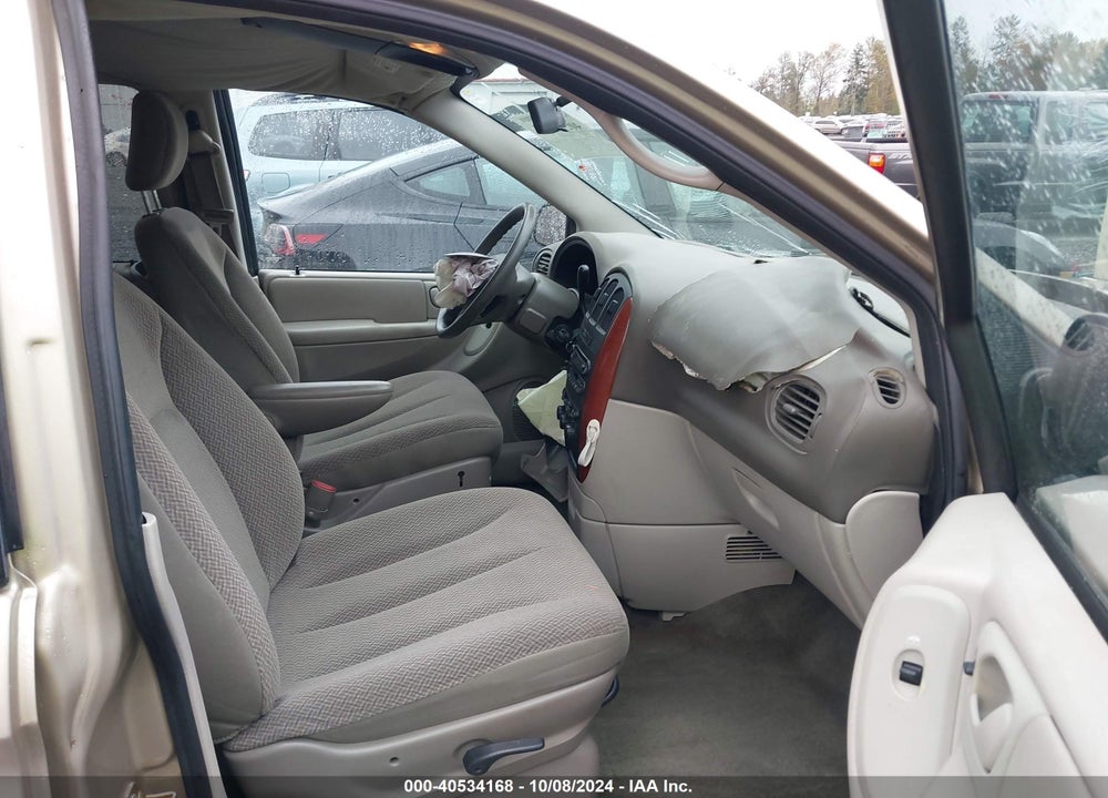 2006 CHRYSLER TOWN & COUNTRY LX VIN: 1A4GP44R86B753082