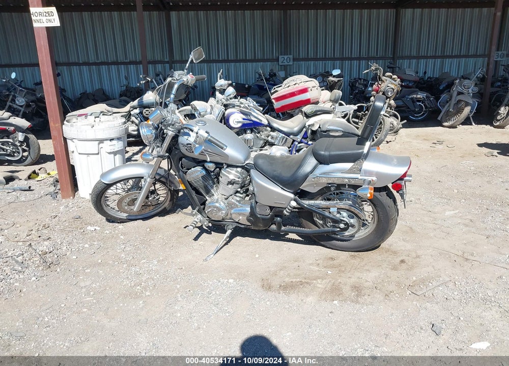 2006 HONDA VT600 CD VIN: JH2PC21426M701506