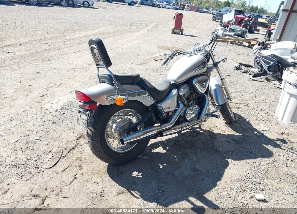 2006 HONDA VT600 CD VIN: JH2PC21426M701506