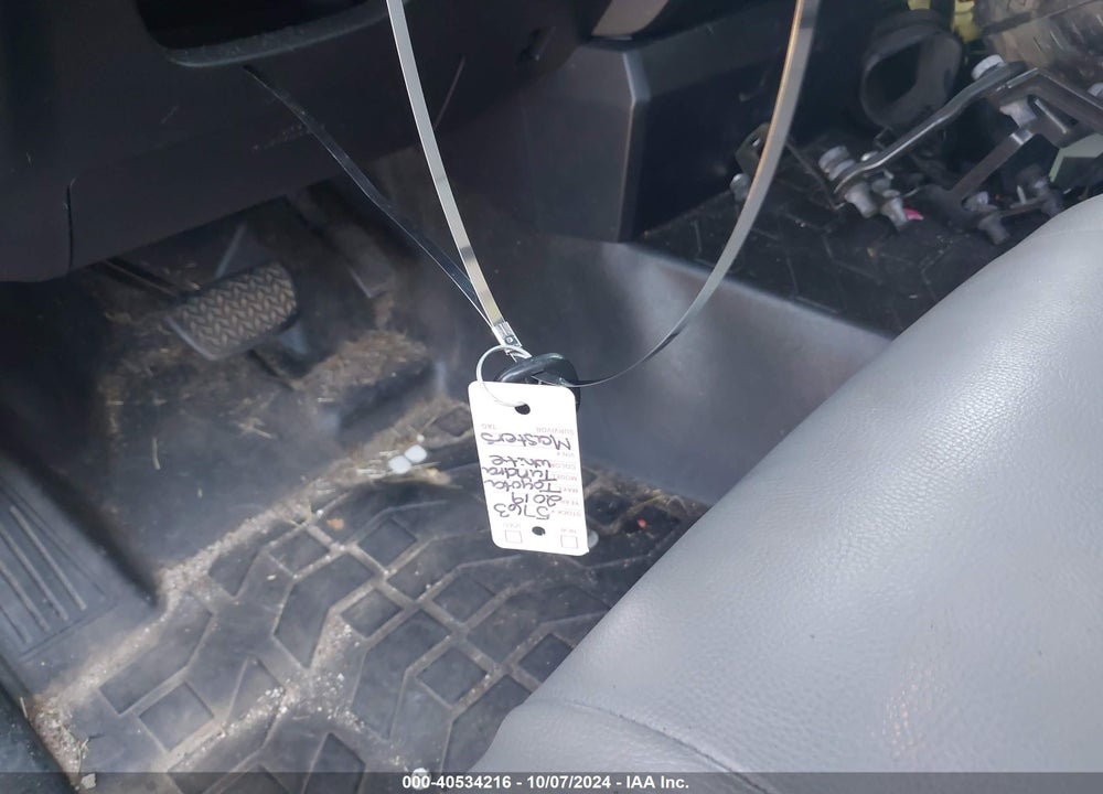 2019 TOYOTA TUNDRA SR 4.6L V8 VIN: 5TFRM5F13KX143012