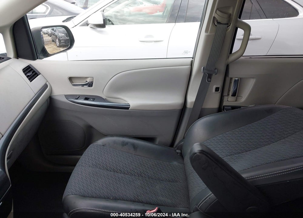2011 TOYOTA SIENNA SE VIN: 5TDXK3DC0BS107144