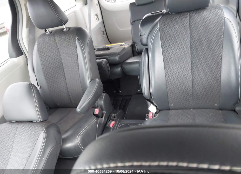 2011 TOYOTA SIENNA SE VIN: 5TDXK3DC0BS107144