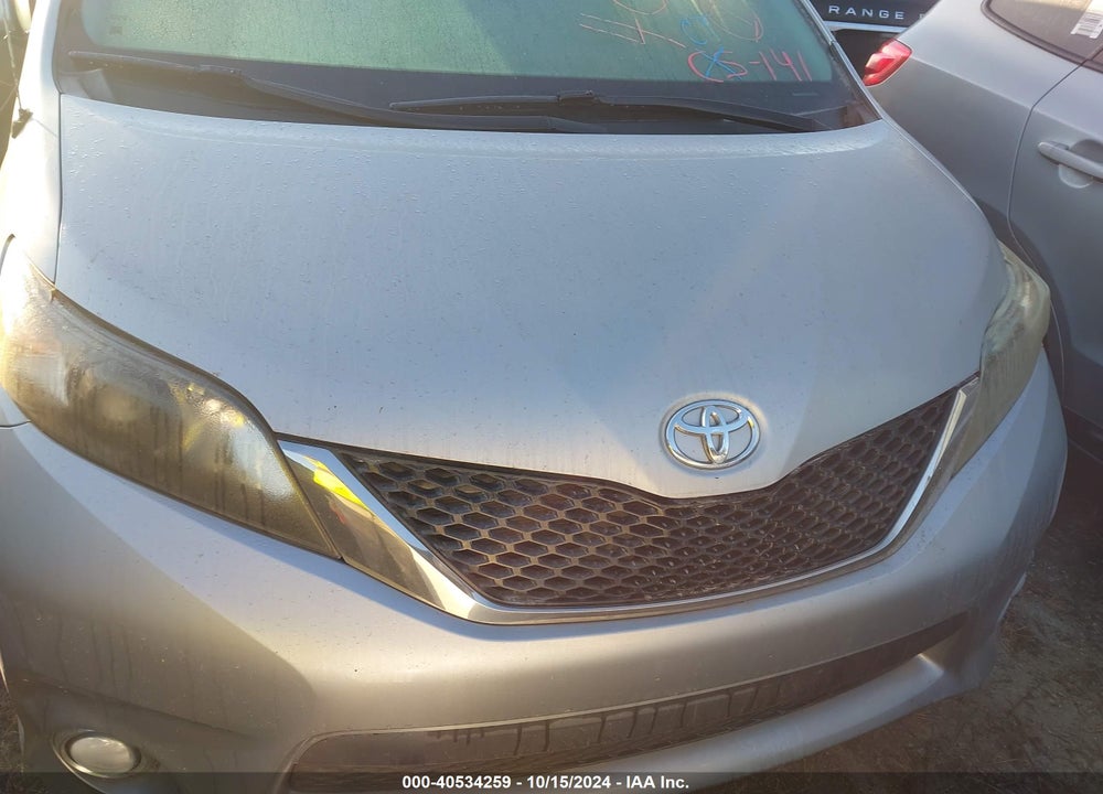 2011 TOYOTA SIENNA SE VIN: 5TDXK3DC0BS107144