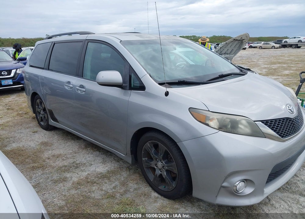 2011 TOYOTA SIENNA SE VIN: 5TDXK3DC0BS107144
