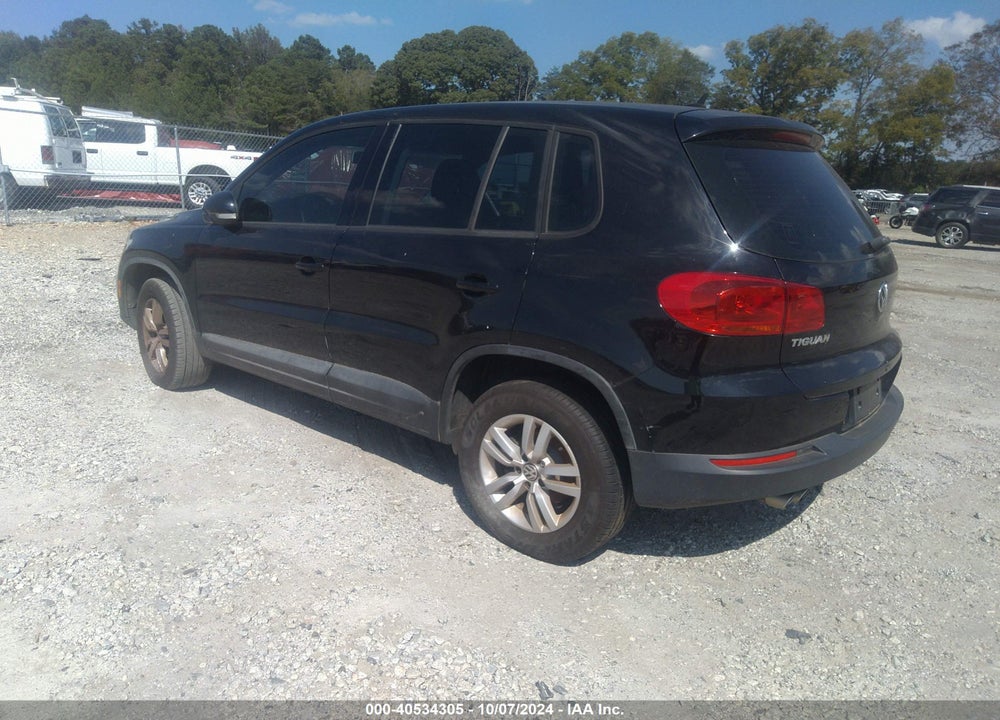 2013 VOLKSWAGEN TIGUAN S VIN: WVGAV3AX1DW566220