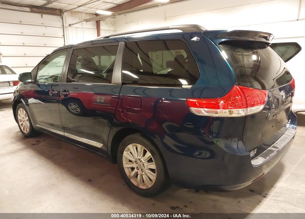 2012 TOYOTA SIENNA XLE 7 PASSENGER VIN: 5TDDK3DC8CS030821