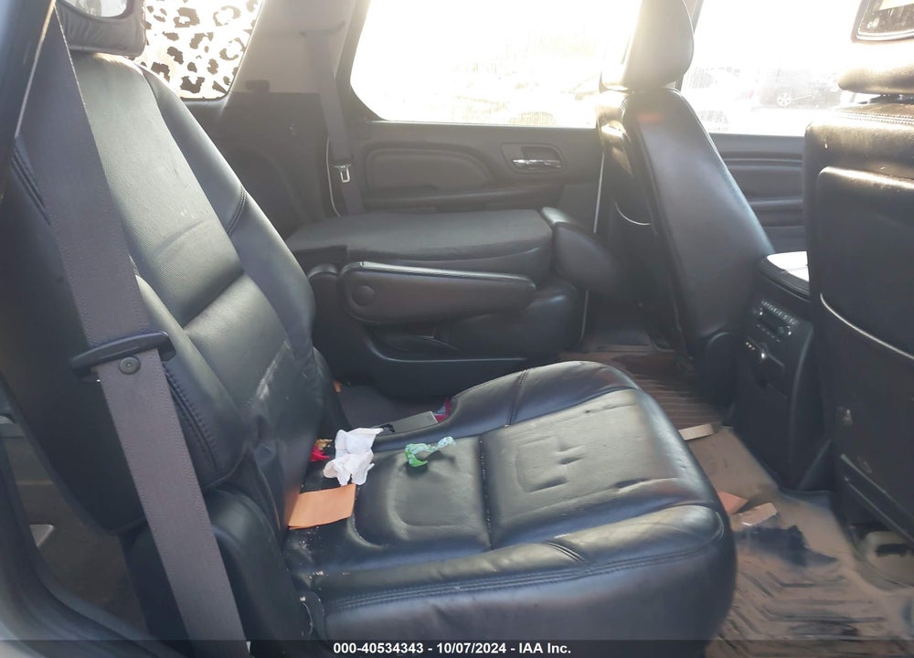 2011 CADILLAC ESCALADE LUXURY VIN: 1GYS4BEF0BR148874