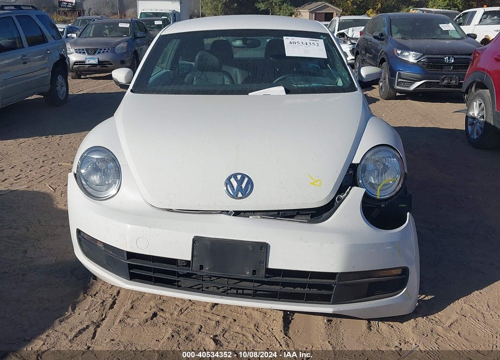2014 VOLKSWAGEN BEETLE 2.5L VIN: 3VWJX7AT4EM612169