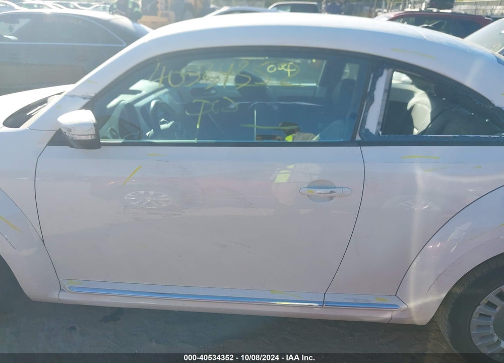 2014 VOLKSWAGEN BEETLE 2.5L VIN: 3VWJX7AT4EM612169