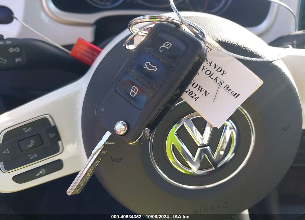 2014 VOLKSWAGEN BEETLE 2.5L VIN: 3VWJX7AT4EM612169