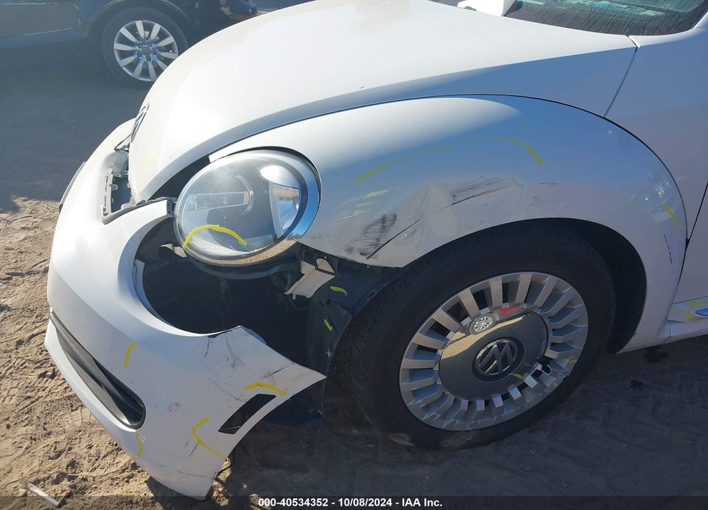 2014 VOLKSWAGEN BEETLE 2.5L VIN: 3VWJX7AT4EM612169
