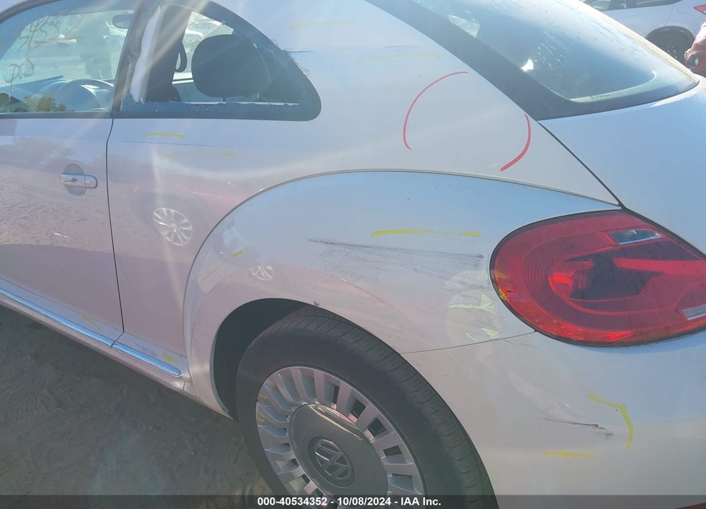 2014 VOLKSWAGEN BEETLE 2.5L VIN: 3VWJX7AT4EM612169