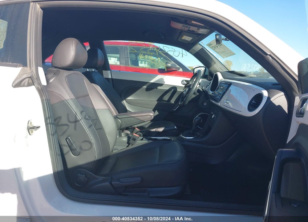 2014 VOLKSWAGEN BEETLE 2.5L VIN: 3VWJX7AT4EM612169