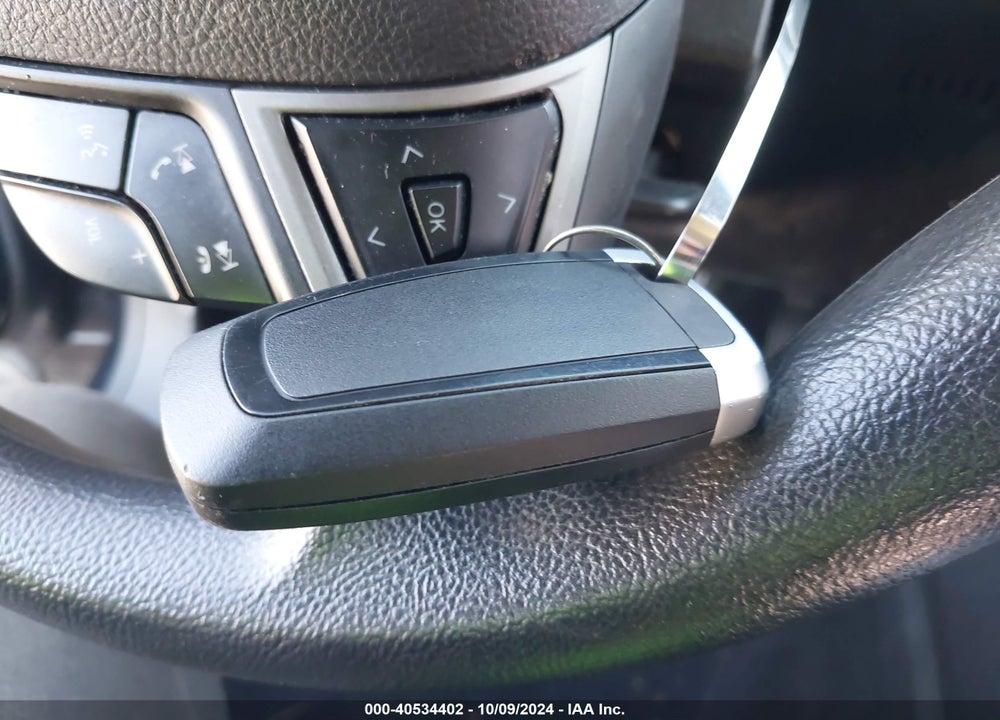 2019 FORD FUSION HYBRID SE VIN: 3FA6P0LUXKR119591