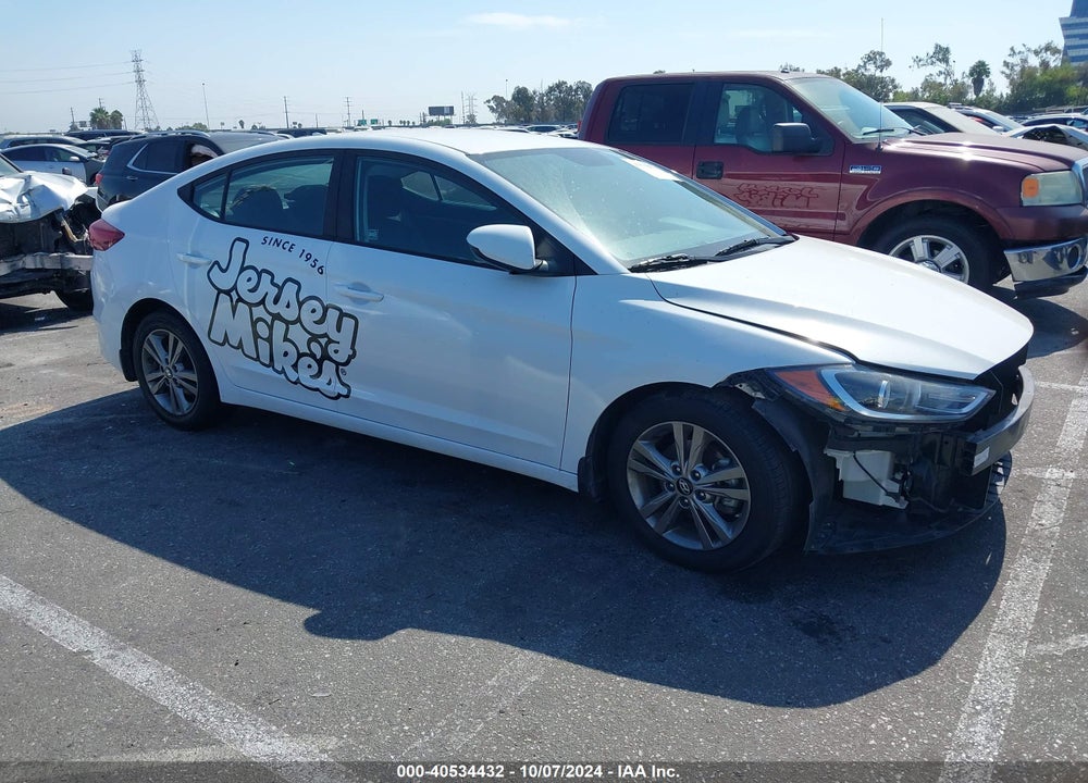 2018 HYUNDAI ELANTRA SEL VIN: 5NPD84LF1JH278279