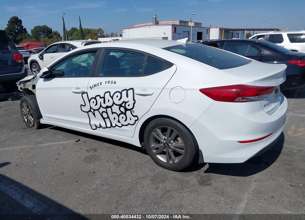 2018 HYUNDAI ELANTRA SEL VIN: 5NPD84LF1JH278279