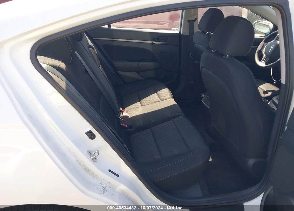 2018 HYUNDAI ELANTRA SEL VIN: 5NPD84LF1JH278279