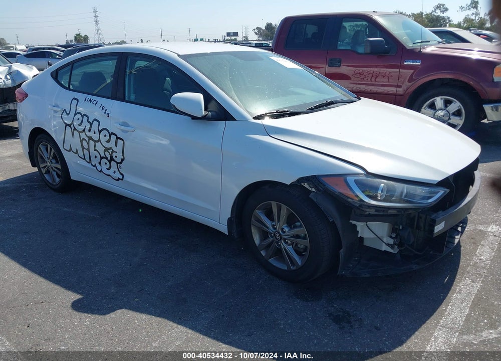2018 HYUNDAI ELANTRA SEL VIN: 5NPD84LF1JH278279