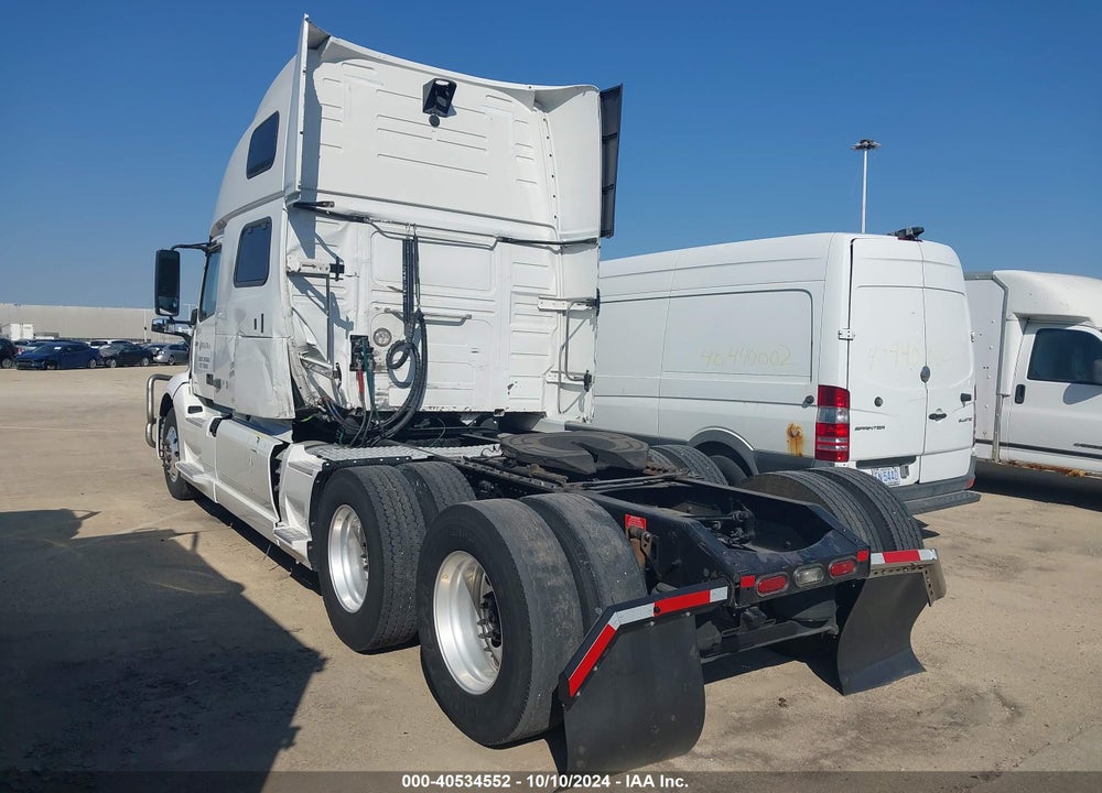 2021 VOLVO VNL VIN: 4V4NC9EH3MN232816