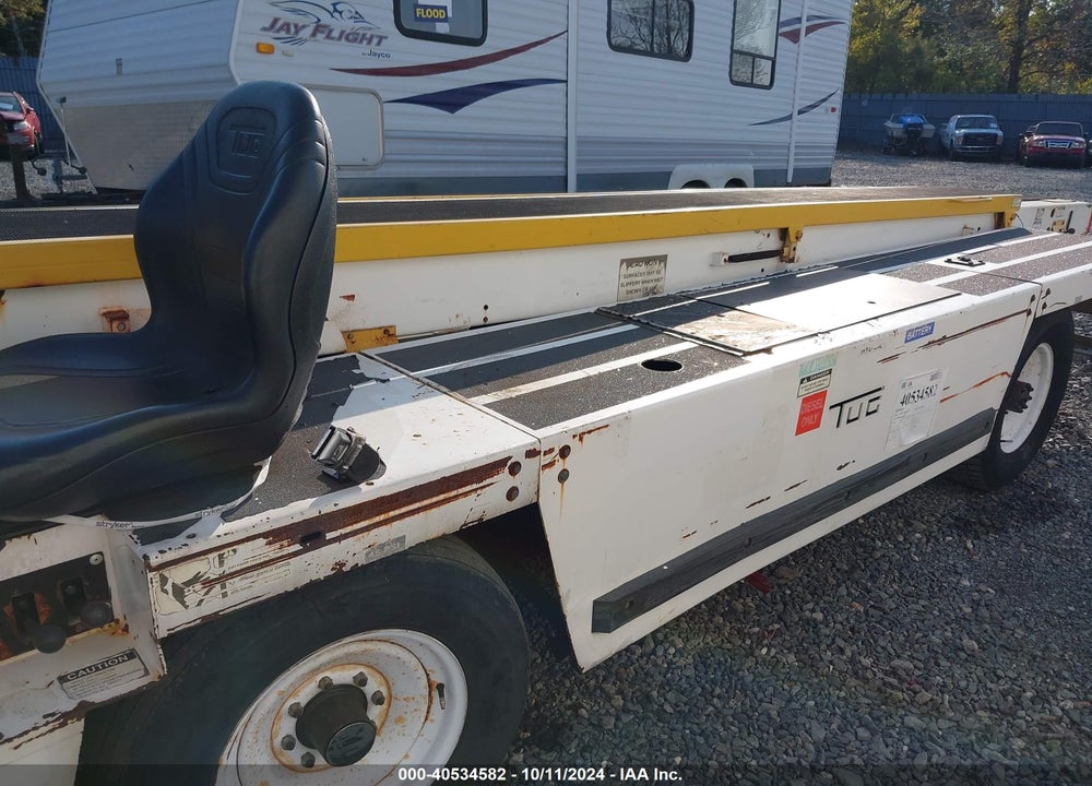 2008 EQUIPMENT BELTLOADER VIN: 00000000000008703