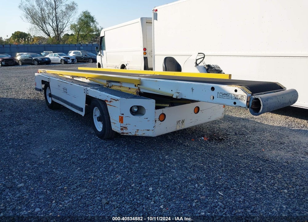 2008 EQUIPMENT BELTLOADER VIN: 00000000000008703