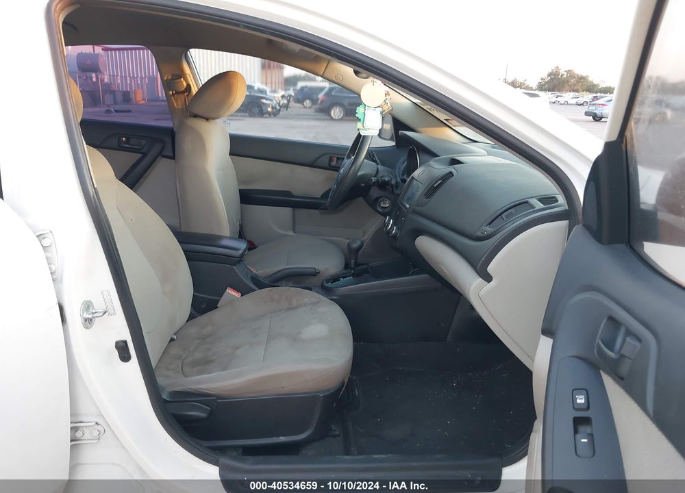 2010 KIA FORTE VIN: KNAFU4A21A5848489