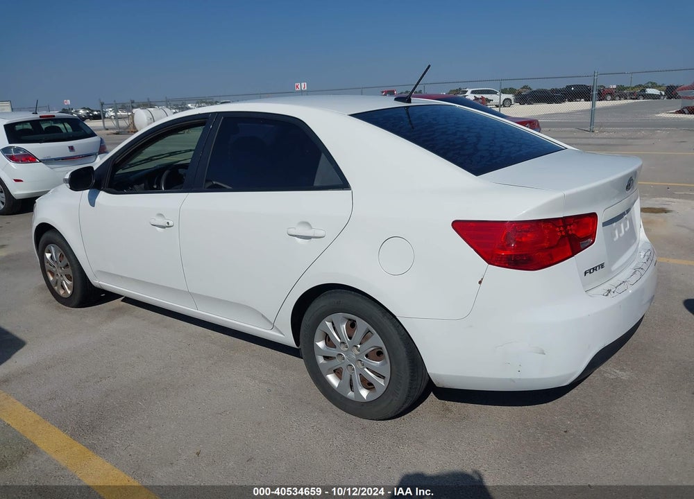 2010 KIA FORTE VIN: KNAFU4A21A5848489