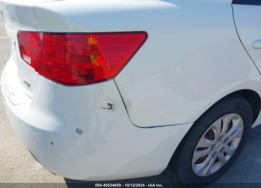 2010 KIA FORTE VIN: KNAFU4A21A5848489
