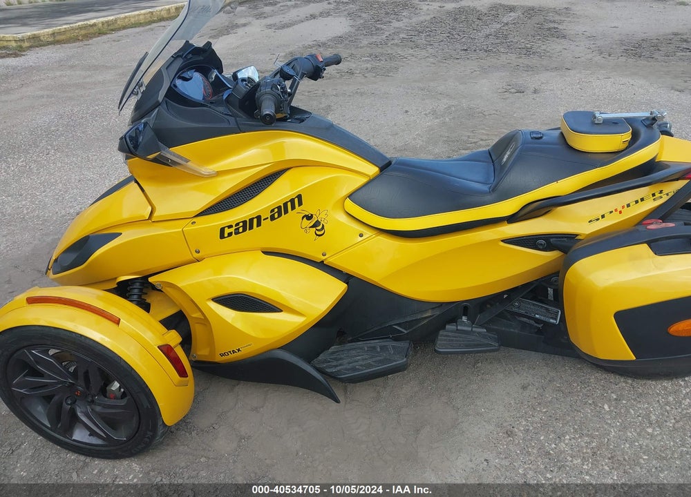 2013 CAN-AM SPYDER ROADSTER ST/STS/ST LIMITED VIN: 2BXNCBC11DV000931