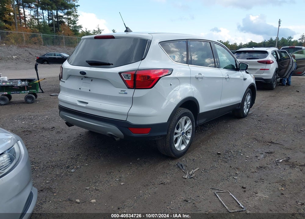 2019 FORD ESCAPE SE VIN: 1FMCU9GD9KUC35518