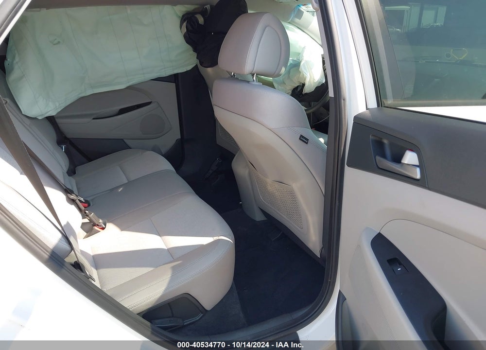 2016 HYUNDAI TUCSON SE VIN: KM8J23A4XGU023740
