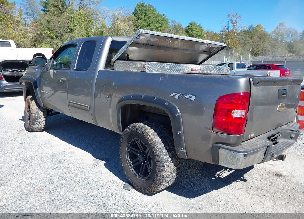 2009 CHEVROLET SILVERADO 1500 LT VIN: 1GCEK290X9Z151192