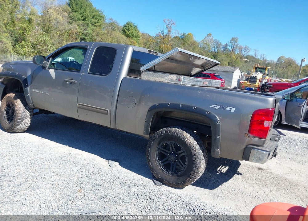2009 CHEVROLET SILVERADO 1500 LT VIN: 1GCEK290X9Z151192