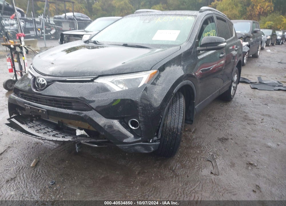 2017 TOYOTA RAV4 XLE VIN: 2T3RFREV1HW692422