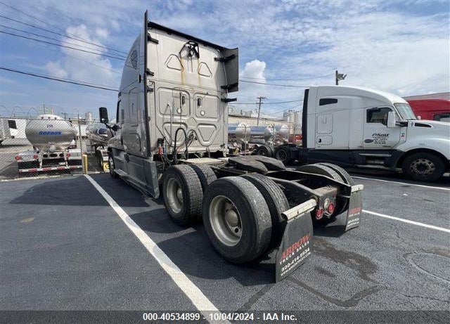 2018 FREIGHTLINER CASCADIA 125 VIN: 3AKJGLDR1JSHF3560