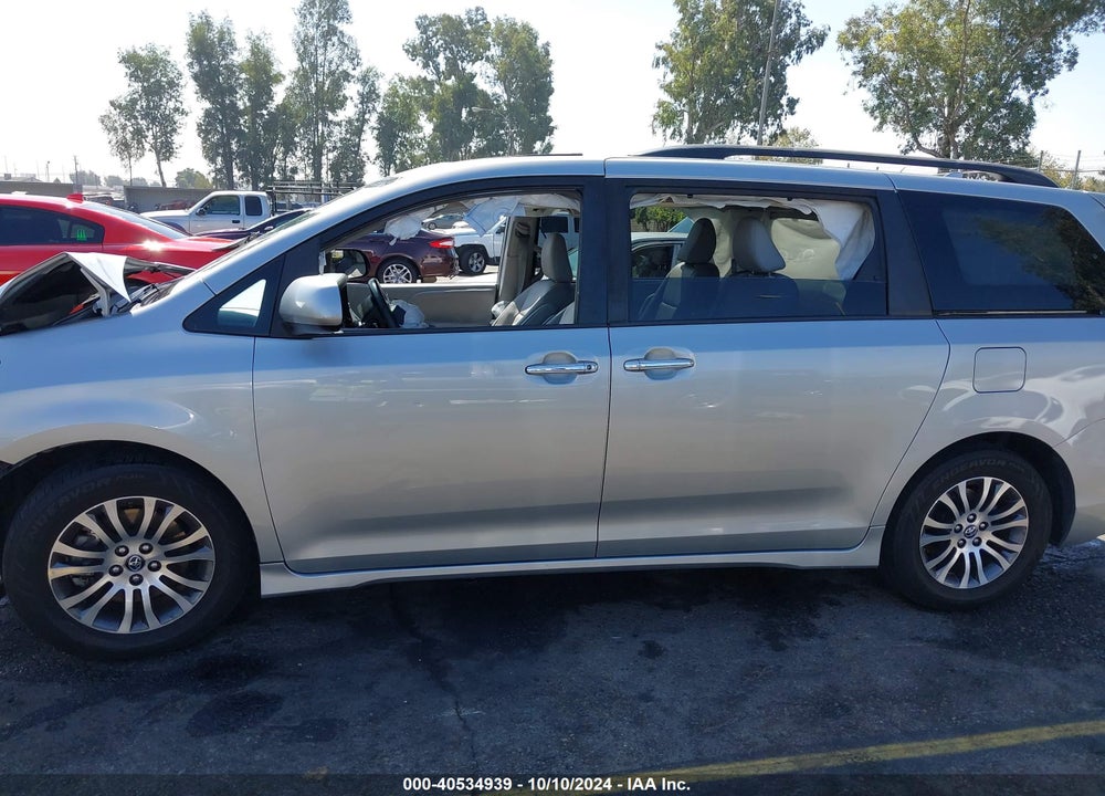 2019 TOYOTA SIENNA XLE PREMIUM 8 PASSENGER VIN: 5TDYZ3DC1KS983821