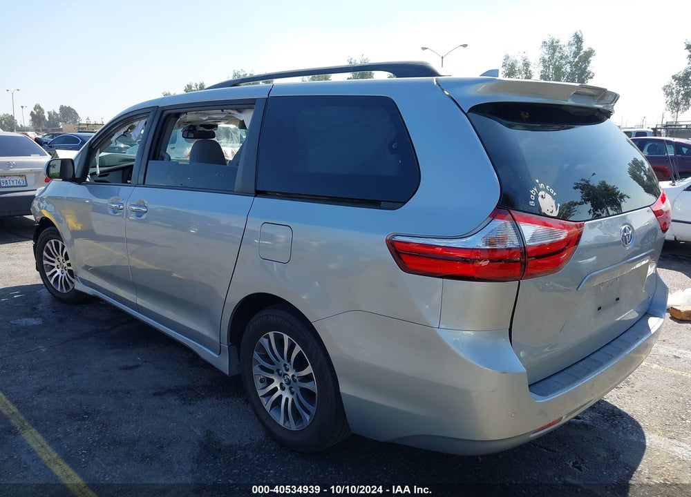 2019 TOYOTA SIENNA XLE PREMIUM 8 PASSENGER VIN: 5TDYZ3DC1KS983821