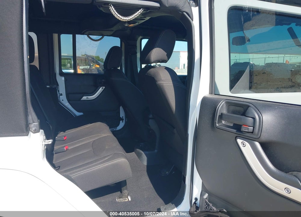 2016 JEEP WRANGLER UNLIMITED SAHARA VIN: 1C4BJWEG0GL225087