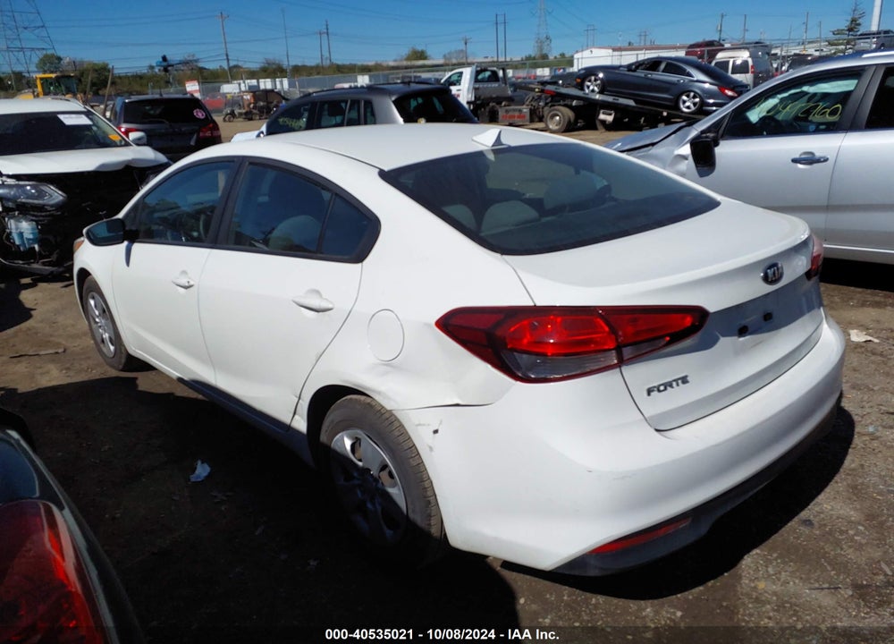 2017 KIA FORTE LX VIN: 3KPFK4A76HE081516