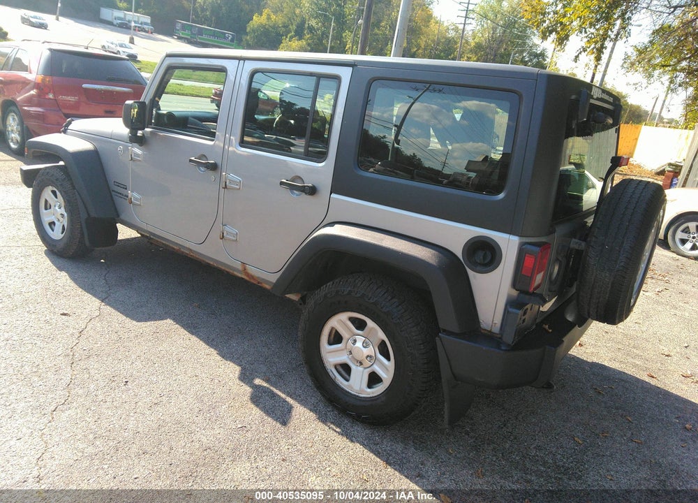 2014 JEEP WRANGLER UNLIMITED SPORT VIN: 1C4BJWKG7EL328430
