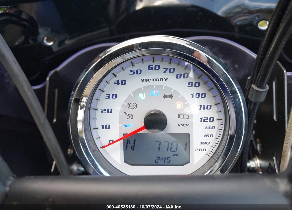 2015 VICTORY MOTORCYCLES GUNNER VIN: 5VPLB36N3F3034390
