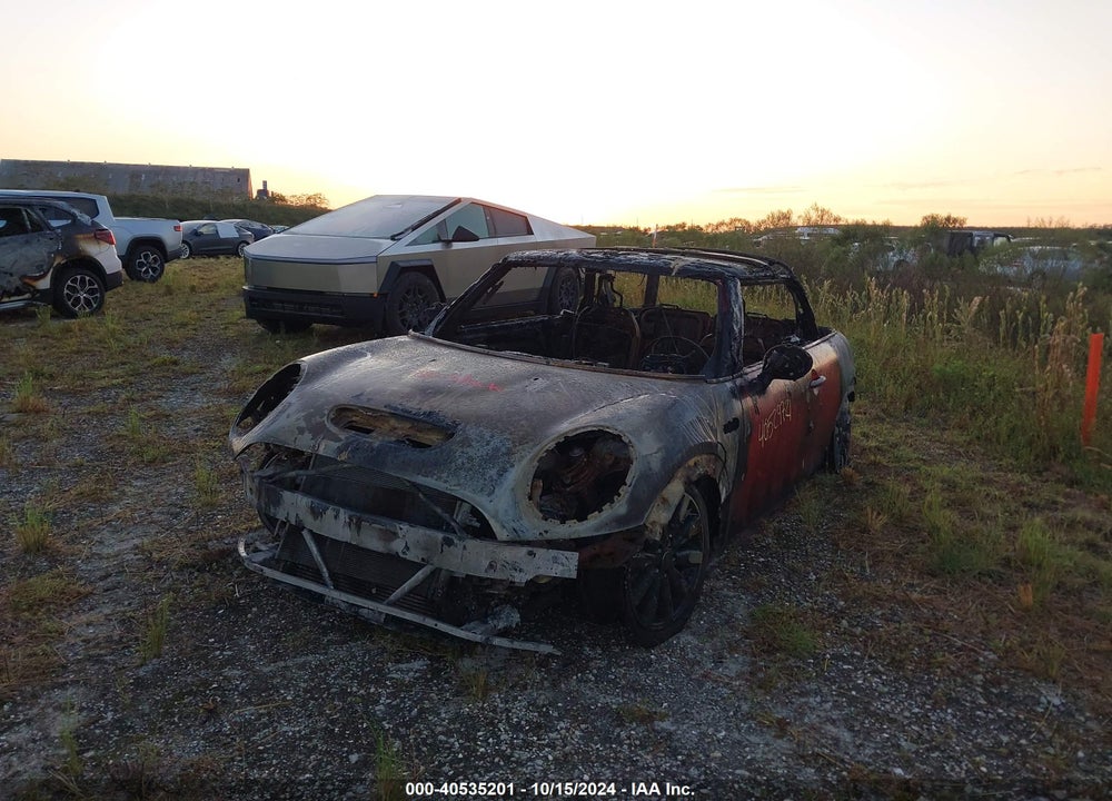 2023 MINI CONVERTIBLE COOPER S VIN: WMW43DL04P3R25527