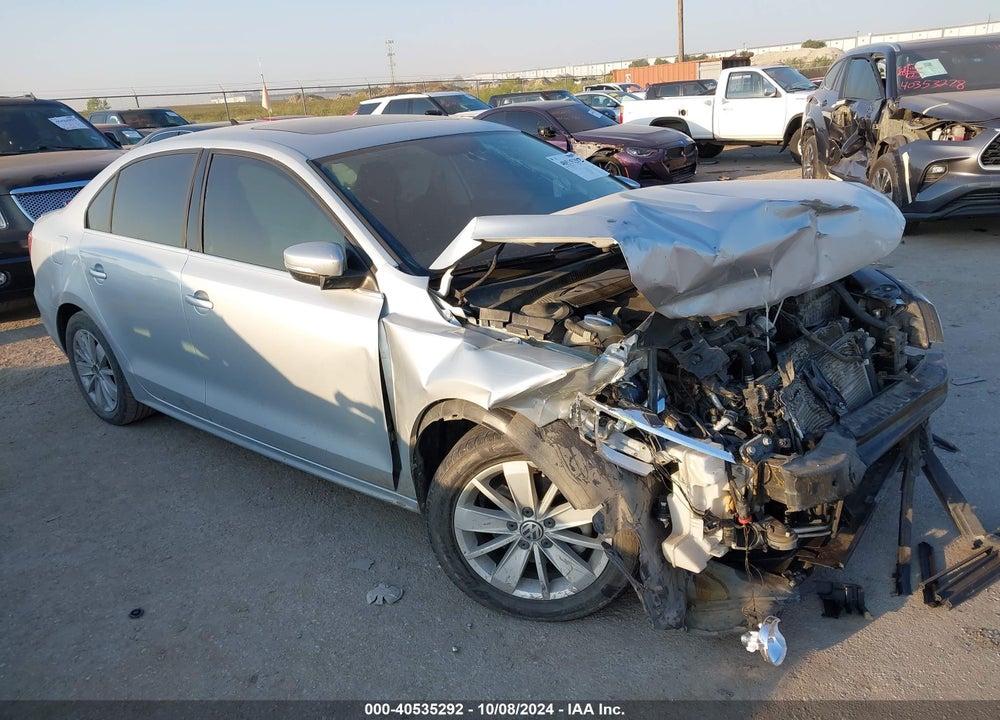2015 VOLKSWAGEN JETTA 1.8T SE VIN: 3VWD07AJ1FM339550