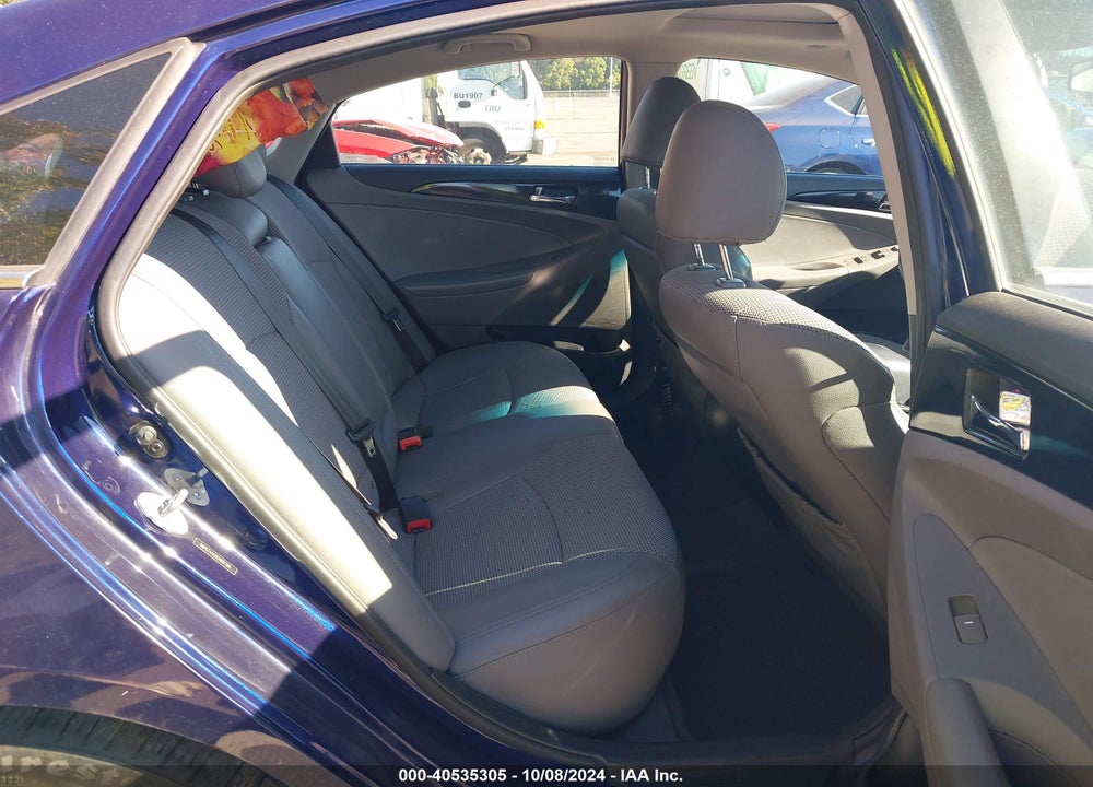 2014 HYUNDAI SONATA SE VIN: 5NPEC4AC0EH881385