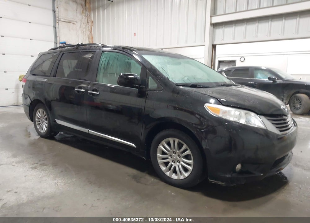 2012 TOYOTA SIENNA XLE V6 8 PASSENGER VIN: 5TDYK3DC6CS184235
