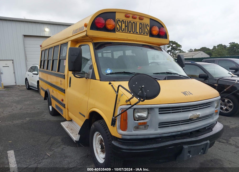 2001 CHEVROLET EXPRESS COMM CUTAWAY VIN: 1GBHG31F611202425