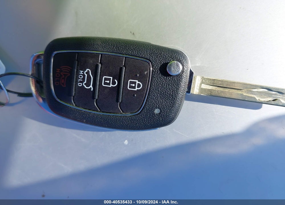 2021 HYUNDAI TUCSON SE VIN: KM8J2CA45MU296368