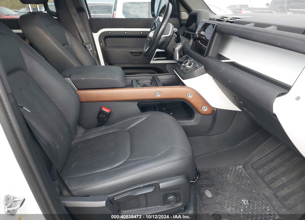2022 LAND ROVER DEFENDER 110 S VIN: SALEJ7RX1N2079369