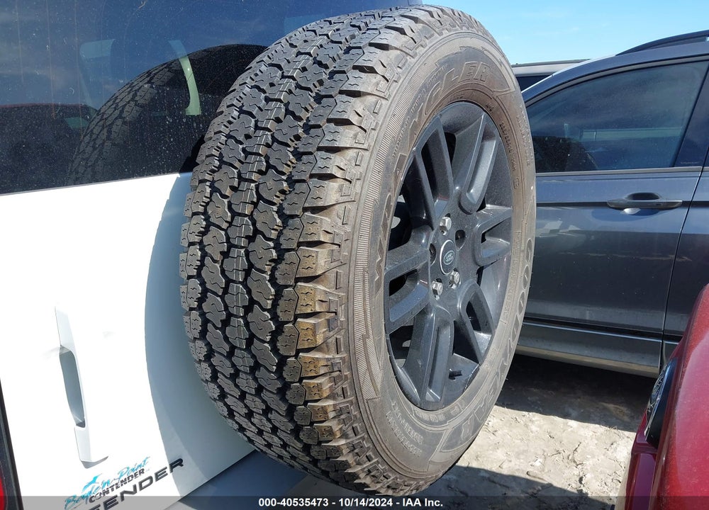 2022 LAND ROVER DEFENDER 110 S VIN: SALEJ7RX1N2079369